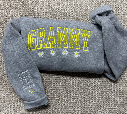 Customized Daisy Embroidered Crewneck